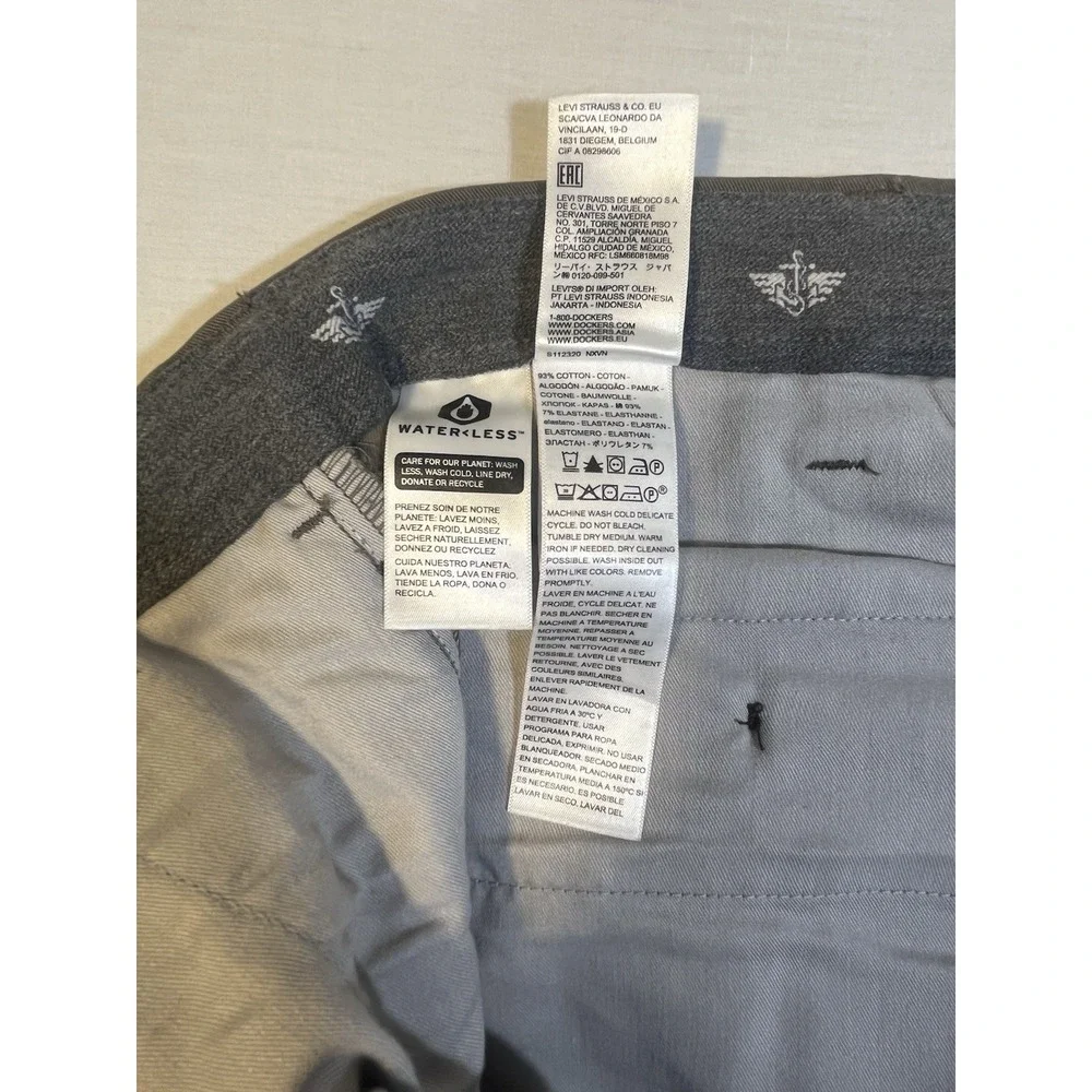 Dockers Men's Classic Fit Workday Khaki Waterless Stretch Pants 42x30 Brown